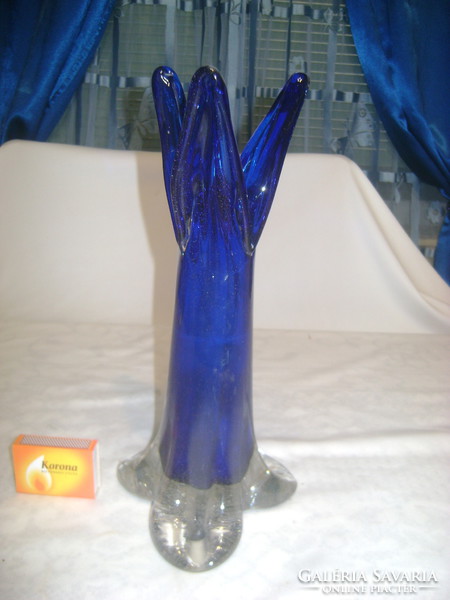 Vastag falú, szakított aljú üveg váza