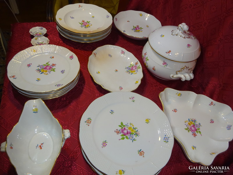 Herend porcelain, hbc pattern, 24-piece tableware for 6 people. He has!