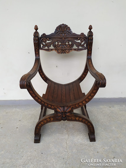 Antik keleties hatású reneszánsz karfás dúsan faragott pihenő szék 3665
