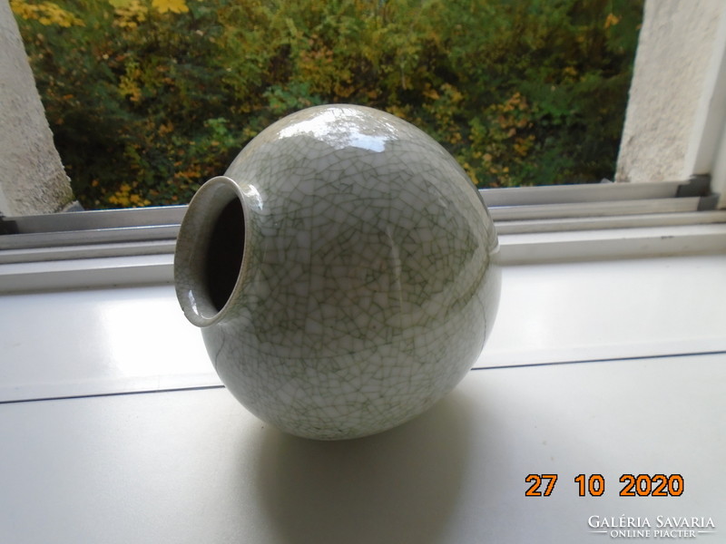 1930 Kunstporcellane metzler&ortloff pale green craquelé cracked glaze globe vase