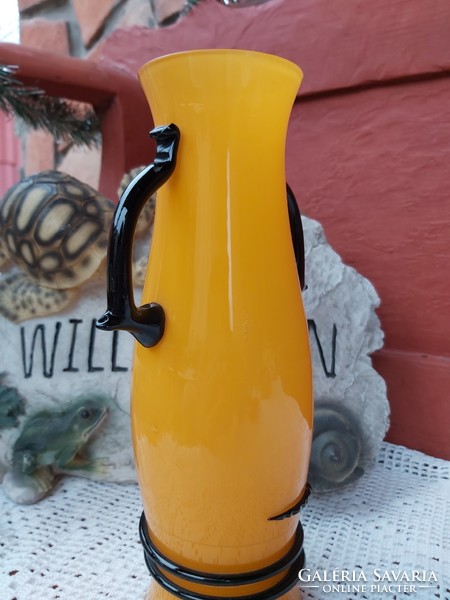 Retro sárga váza, üveg, nosztalgia darab