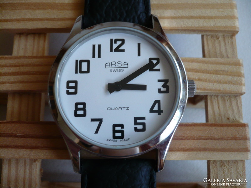Arsa egy különleges svájci óra gyengén látók számára