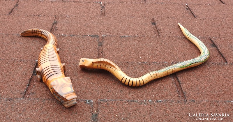 Fa mozgatható kobra és krokodil