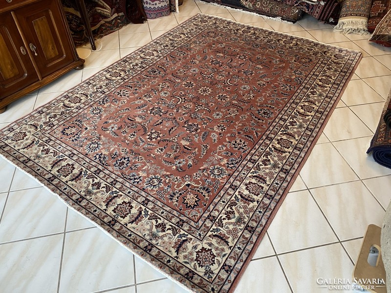 Hand-knotted tabriz Persian rug 170x240