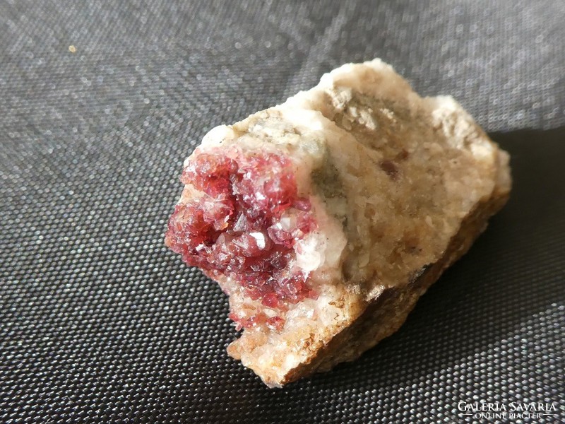 Natural, rare roselite mineral. Crystals grown on the parent rock. Collector's item. 17 grams