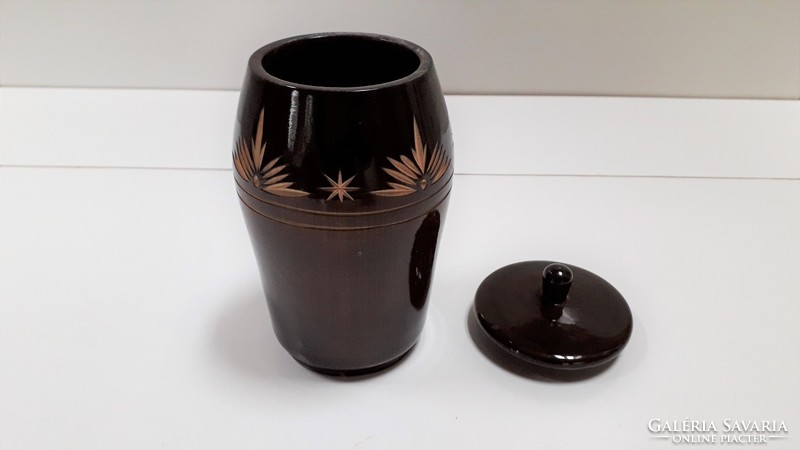 Hand-carved ornament holder with lid