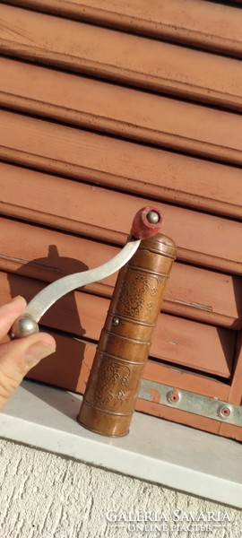 Copper, bronze, cylindrical grinder, also pepper grinder, harm deco retro style.