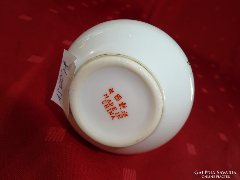 Oriental porcelain, mini vase with bird pattern. Height 11 cm. He has!