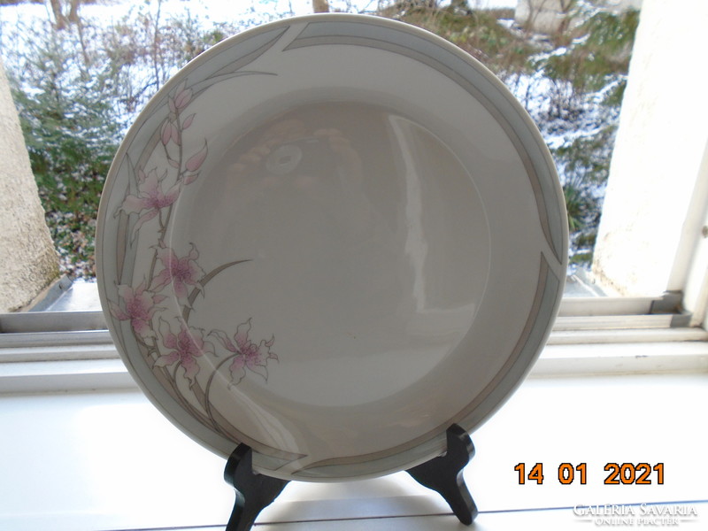 1983 Pink daffodils in royal doulton bowl 26.5 cm