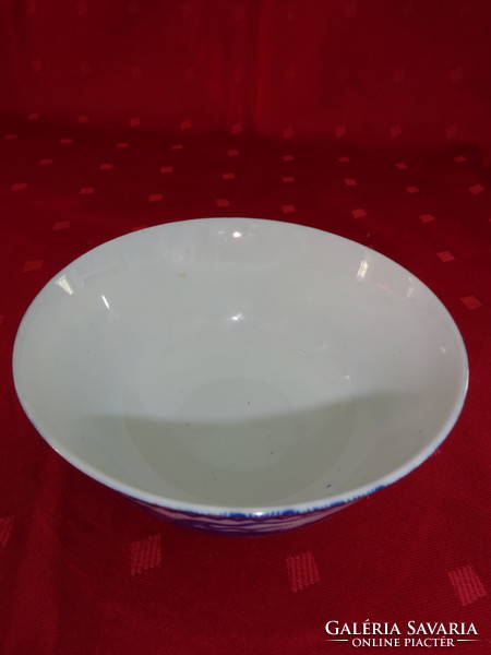 Japanese porcelain, quality rice bowl, top diameter 11.4 cm. There are good things