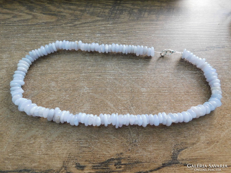 Original natural chalcedony necklace 47.5 cm