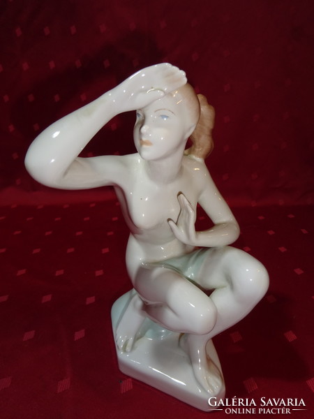 Aquincum  porcelán figurális szobor. Távolba néző női akt, fonott hajjal. Vanneki!