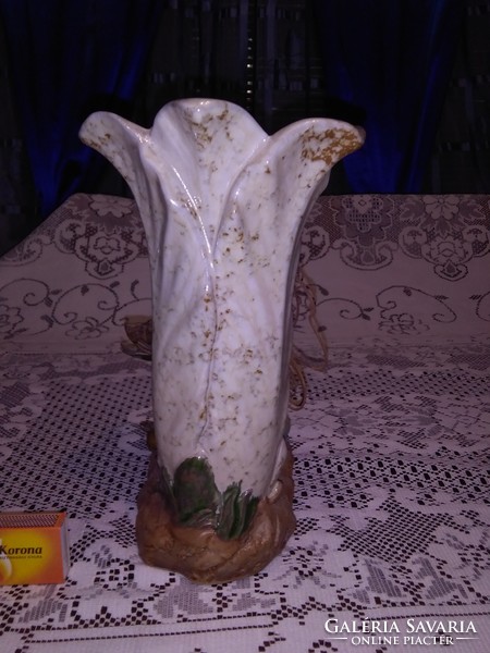 YALA design kerámia váza angyal lány alakkal pillangóval a kezében