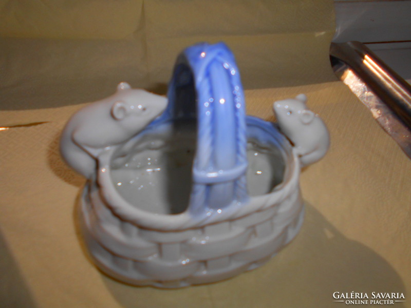 2 pcs mouse figurine on the edge of a porcelain basket - a special piece