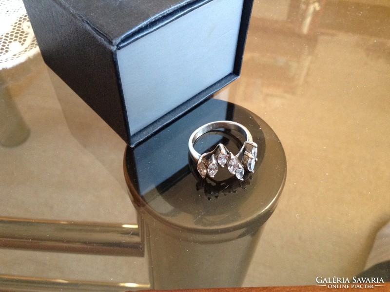 Különleges ezüstgyűrű