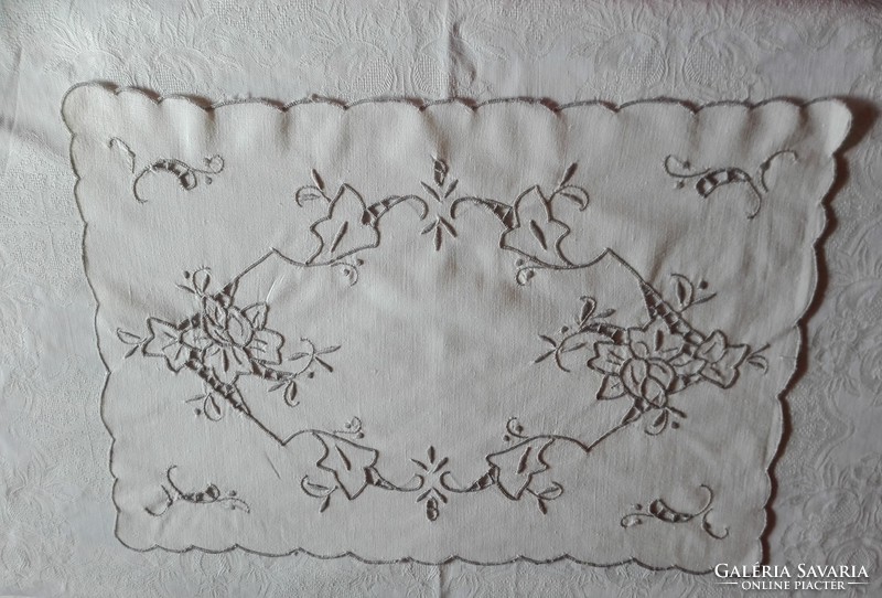 Hand-embroidered tablecloth, napkin, 28 x 40 cm