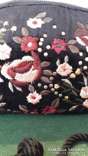 Embroidered black velvet women's bag