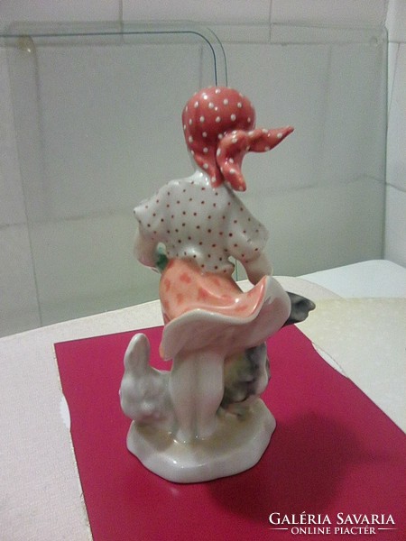 Herend porcelain little girl feeding hens. Also great as a gift!