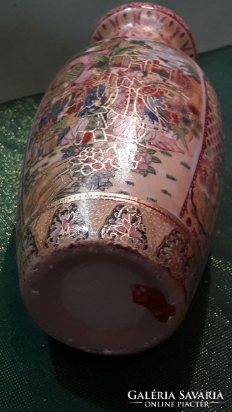 Eastern vase 2.