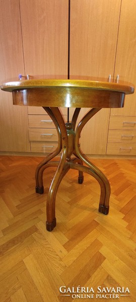 Antik Thonet, tonett, tonet, asztal kerek  szép állapot.massziv,àllapot, Szecessziós Art Deco