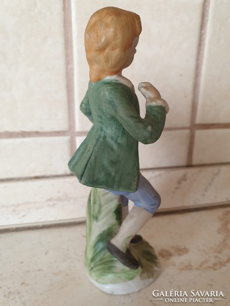 Csontporcelán fiú figura, szobor eladó!Hibátlan antik figura