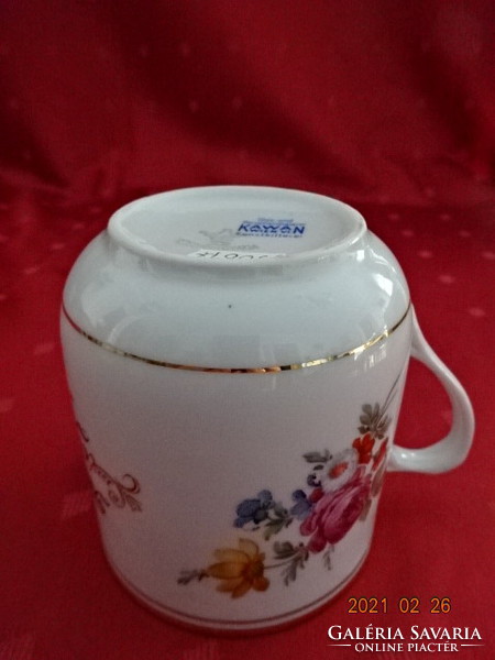 Czechoslovak porcelain mug with gold stripe on the outside and inside. With nut inscription. He has!