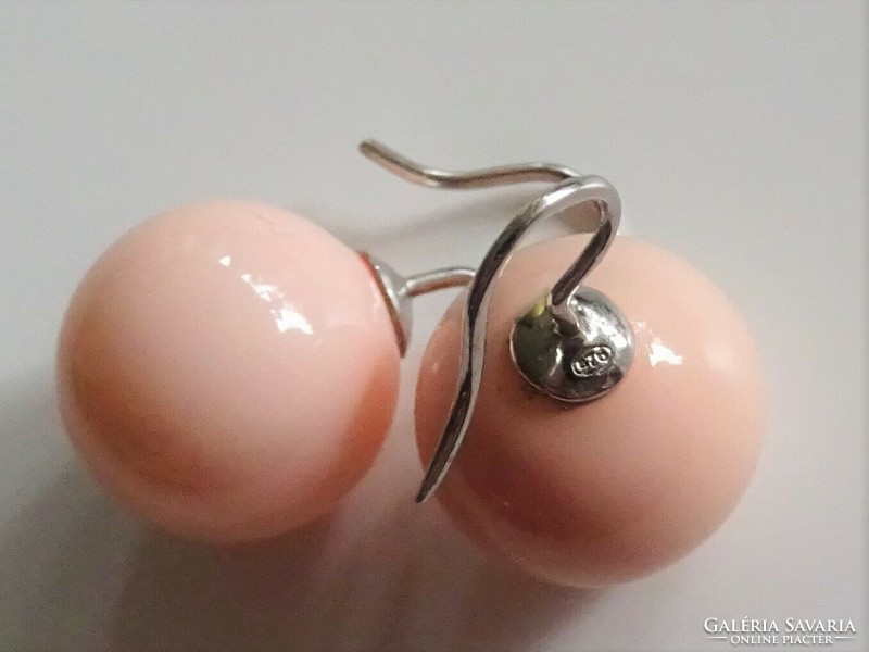 Silver earrings with a large sphere