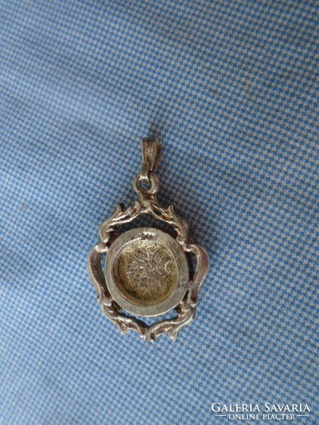 Antique art deco pendant marked size without hook 3.6 x 2.7 cm 14 grams
