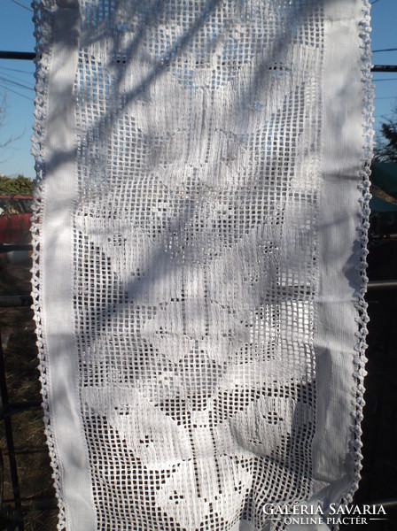 CSIPKE - KÉZIMUNKA - 135 x 40 cm - hófehér - Osztrák - gyönyörű - hibátlan