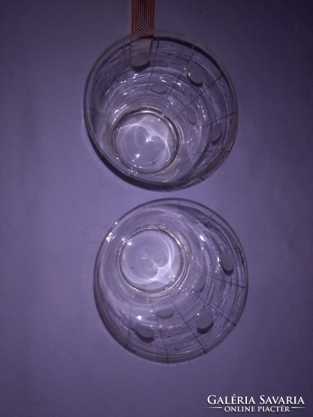Két darab régi, metszett, pöttyös üveg pohár - együtt