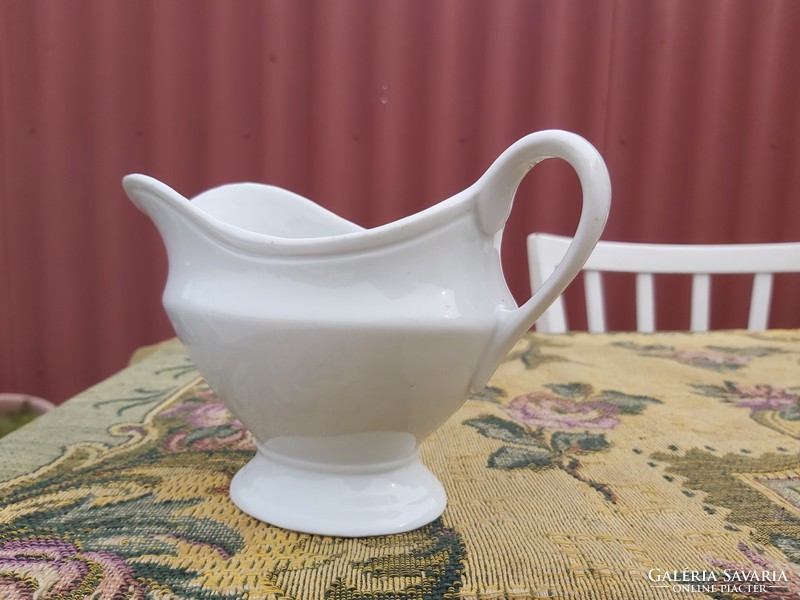 Beautiful white porcelain sauce pouring, nostalgia collection piece