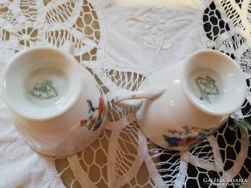 Eladó régi porcelán Cseh kávés virágos talpas csészikék!