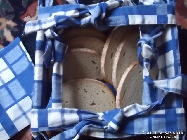 Retro stílusban-Kenyértartó-kenyeres szalvéta 2 színben