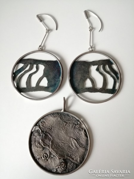 Round craft silver earrings with pendant