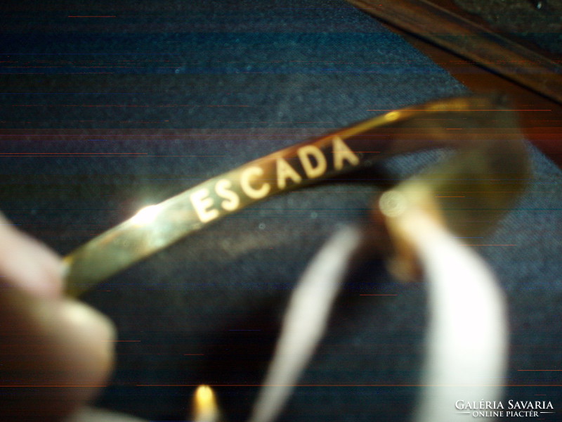 Vintage ESCADA  bizsu karkötő