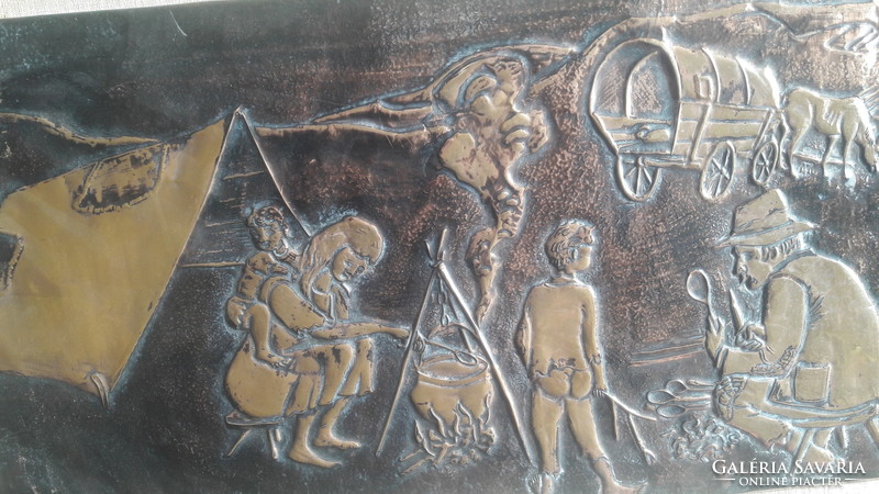 Gypsies camping (bronze relief, relief, plaque) Roma life picture, people in nature