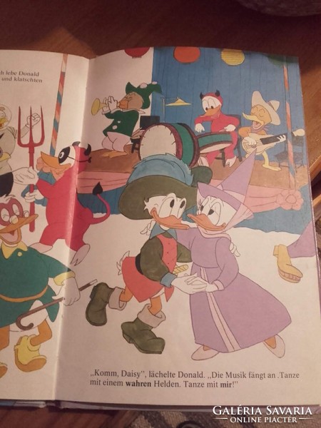 Walt Disney német nyelvű mesekönyv  1981. német kiadás, olasz nyomtatás