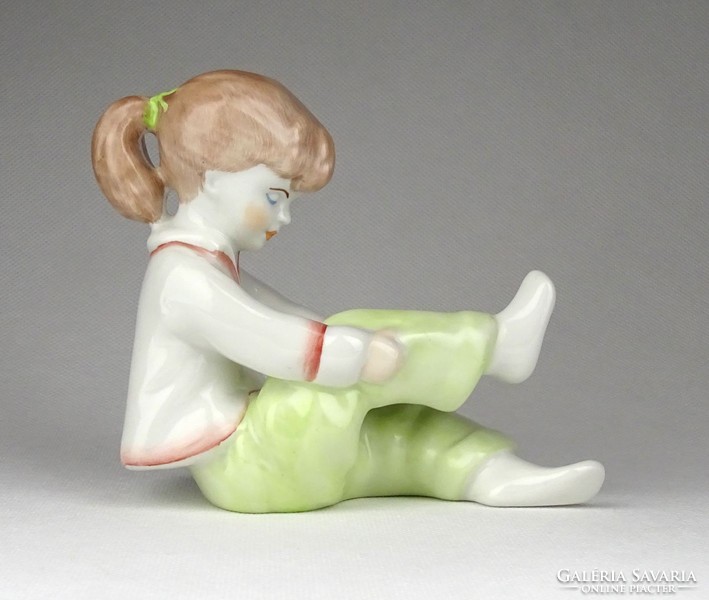 1D751 Jelzett Aquincum porcelán kislány figura