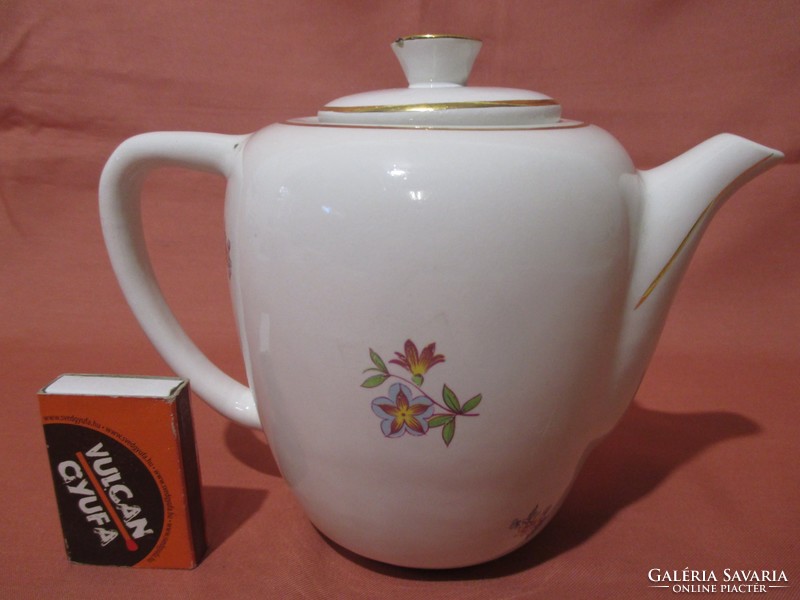 Kispest granite tea and coffee spout, jug