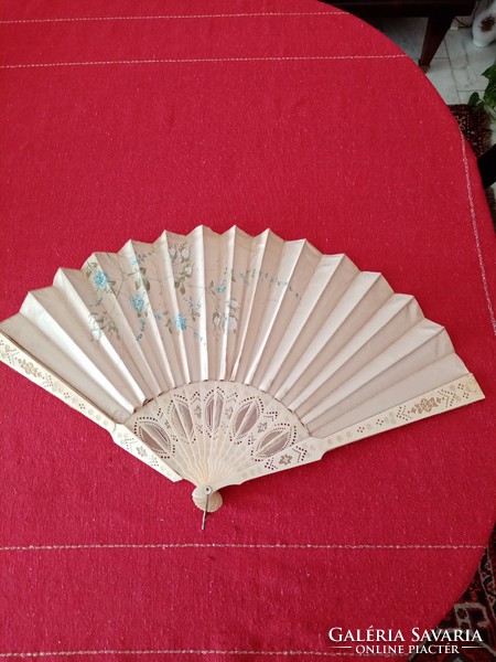 Antique (xixth century), Eastern Chinese or Japanese flower pattern fan to be restored - tusk and silk