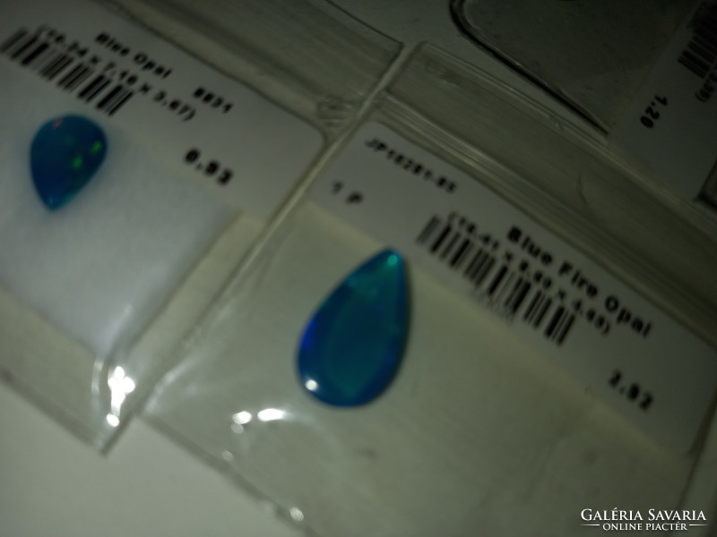 Ausztraliaból származó valódi kék fancy opál csiszolat 1.51 ct