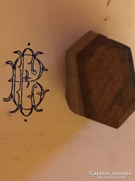Antik/1800-as évek/ B.E. Monogramos Kékfestő nyomóminta/pecsét.Faragott fába illesztett Réz iniciálé