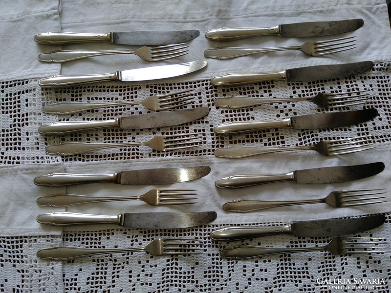 Antik Krupp Berndorf ill. Art Krupp alpakka kés és villa ,kis és nagy méret,evőeszköz készlet 30 db