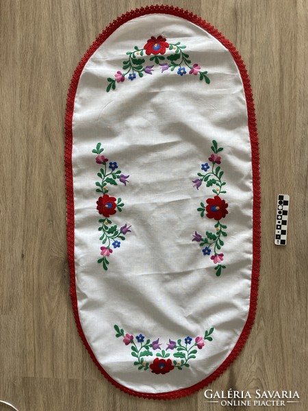 Embroidered oval runner, table cloth, with crochet edge, matte pink
