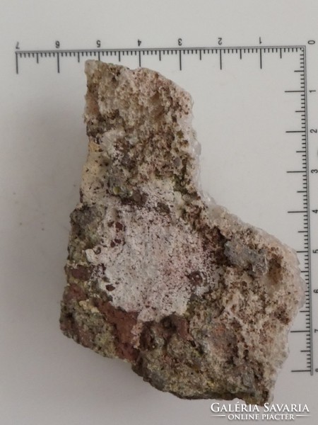 Természetes, rózsaszín árnyalatú Hematitos Kvarc kristálycsoport. Gyűjteményi ásvány. 102 gramm.