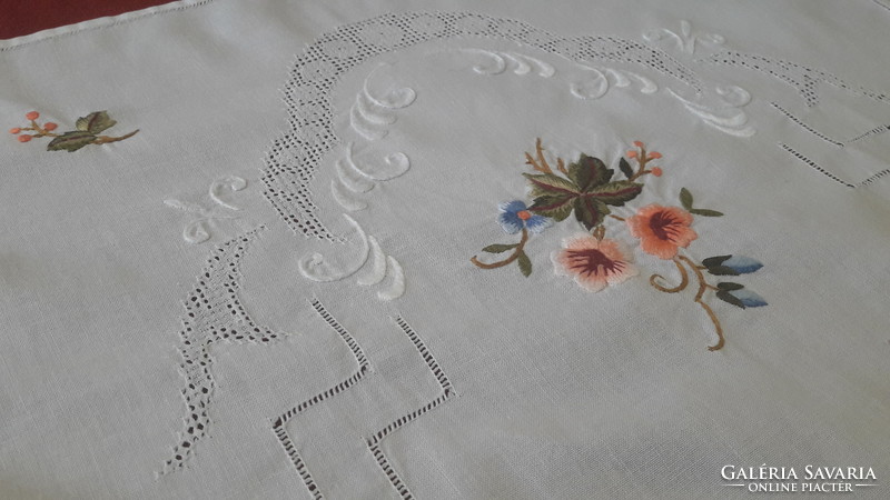 Tablecloth fair 70% discount embroidered runner tablecloth