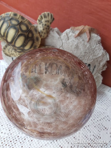 Gyönyörű formájú 25.5 cm-es barna repesztett Fátyolüveg fátyol karcagi berekfürdői üveg váza Gyűjtői