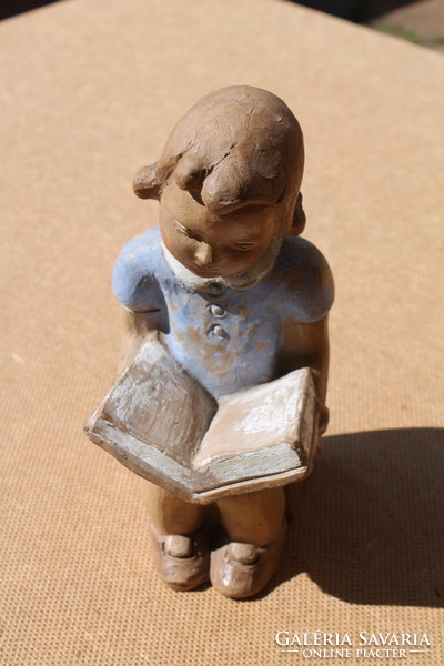 Bricklayer Maria: little girl reading (painted old pottery)