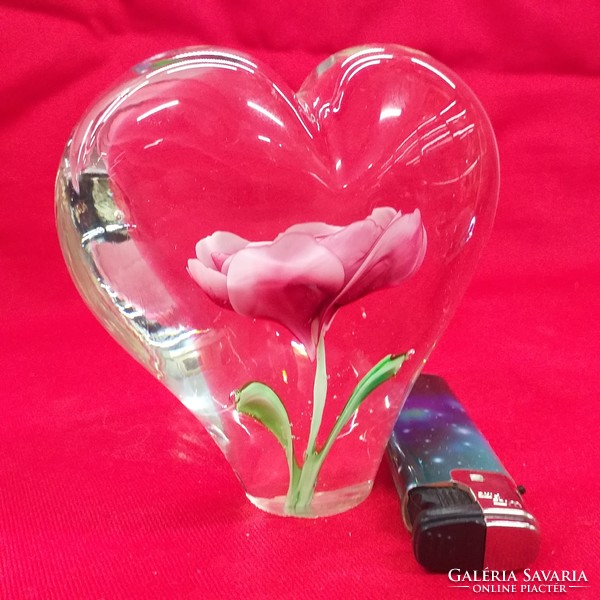 Szív Alakú Rózsás Levélnehezék Üvegdísz. 10,5 x 5,5 cm