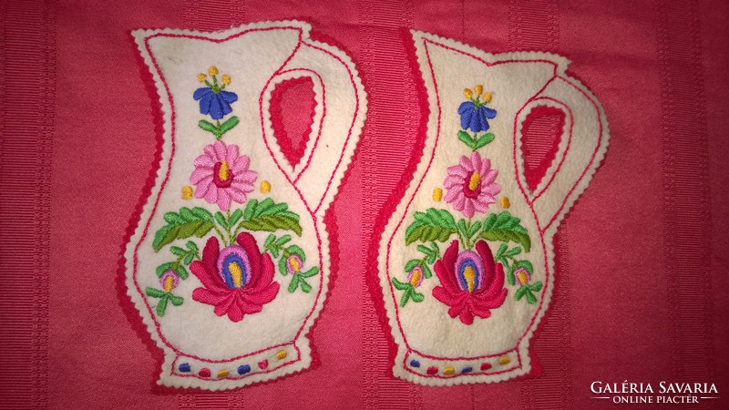2 Matyó embroidered jugs, wall decoration in a pair 19 cm